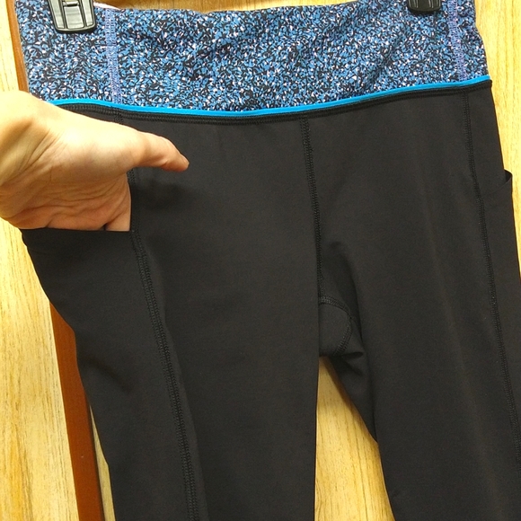 🍋 Lululemon Capris, size 6 - Picture 4 of 8